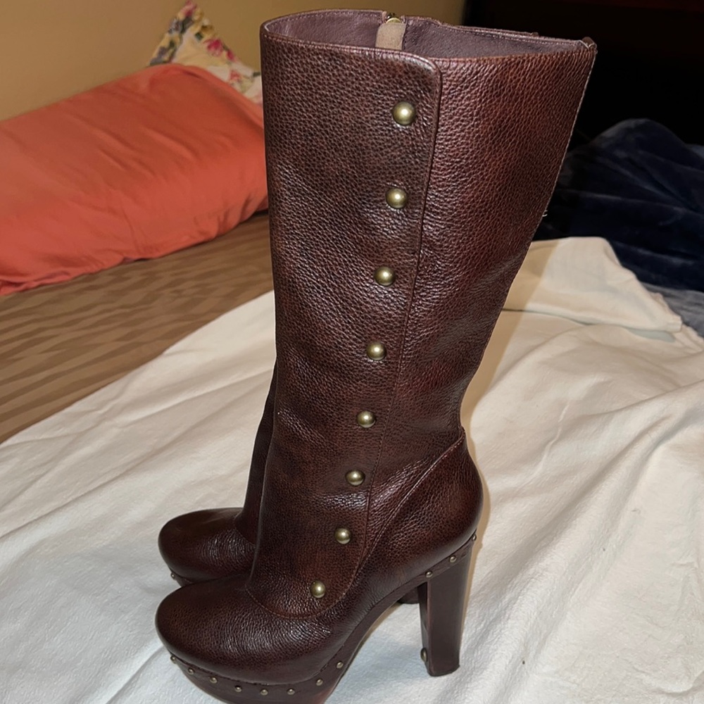 Ugg Australia Women's Cosima Tall Platform Brown
Leather boots Size 8